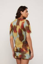 Load image into Gallery viewer, T SHIRT ABSTRATO LUREX
